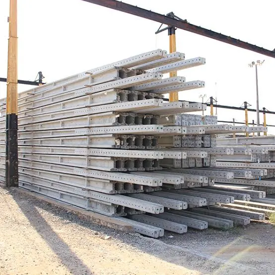 Fábrica e estoque de postes de concreto em Maceió