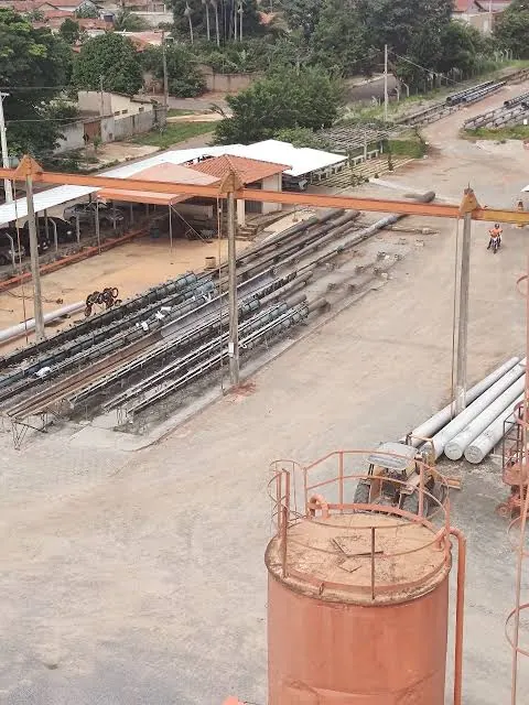 Fábrica e estoque de postes de concreto em Maceió